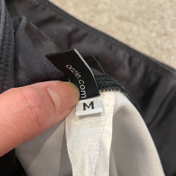 Onzie Origami Peloton Sports Bra and Ankle-Length Leggings set, sz M - Picture 3 of 5